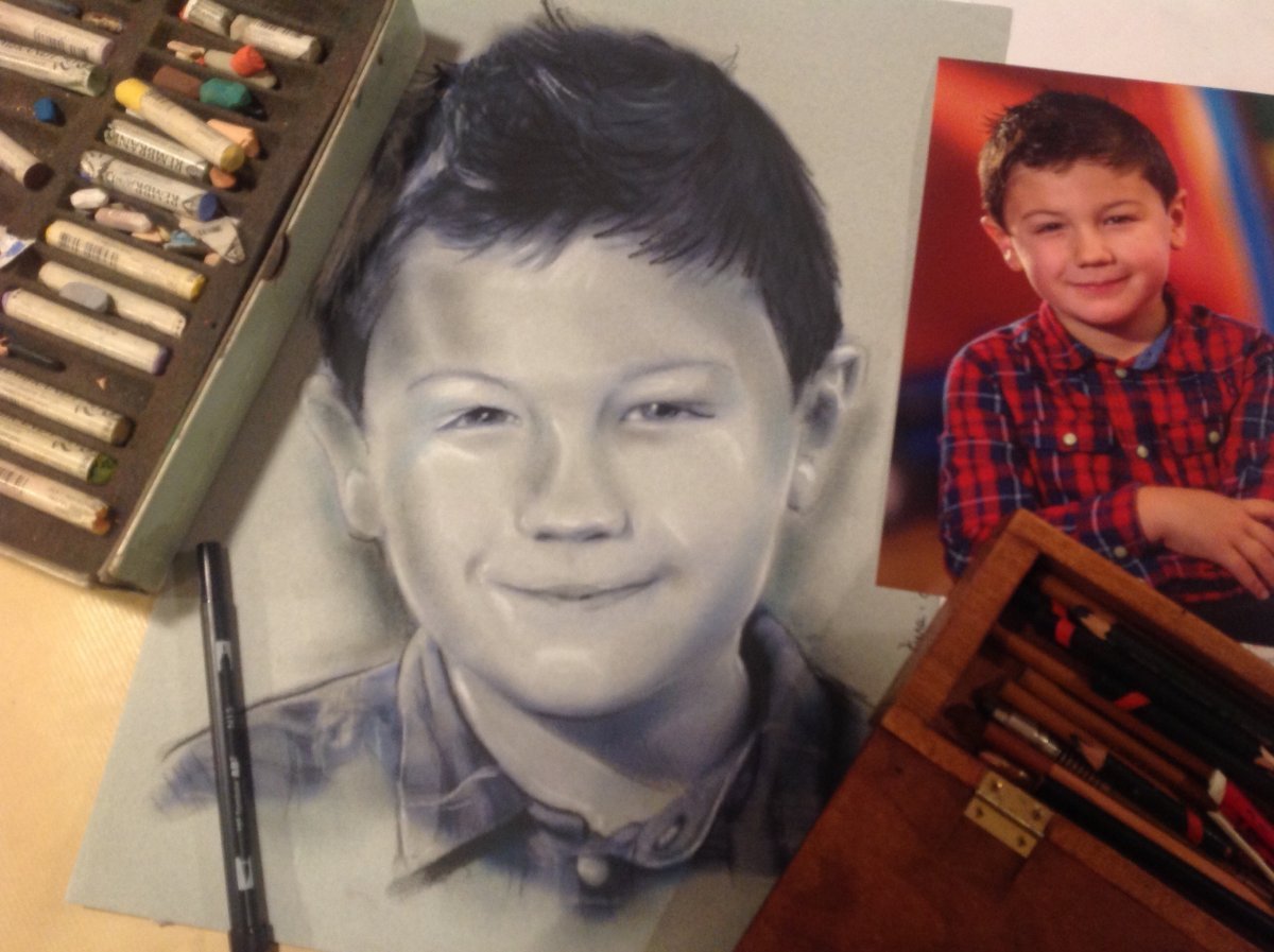 je_recherche_un_portraitiste_portrait_dessin_noir_et_blanc 