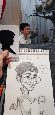 Caricaturiste et silhouettiste pour une animation sur Toulouse Airbus 