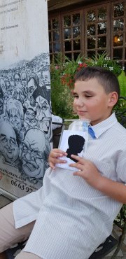 portrait découpé aux ciseaux pour une mariage à condom gers