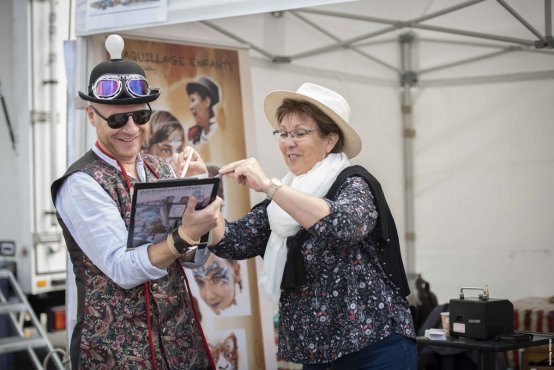 Le duo Magicien caricature et maquillage sur Auch